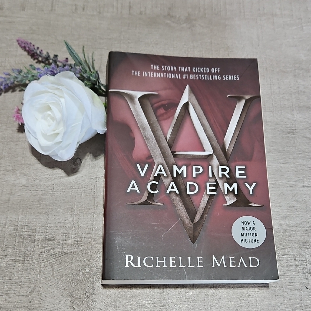 Vampire Academy Book by Richelle Mead